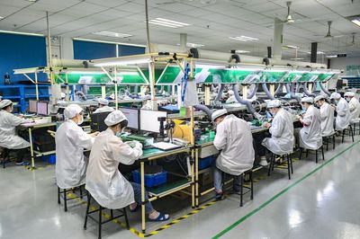 東莞市企業(yè)開足馬力抓生產(chǎn) 銷售電子產(chǎn)品